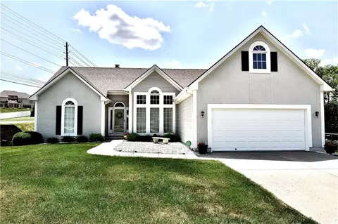 1 Timber Creek Dr, Platte City, MO 64079