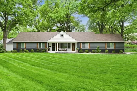 10404 Lee Blvd, Leawood, KS 66206