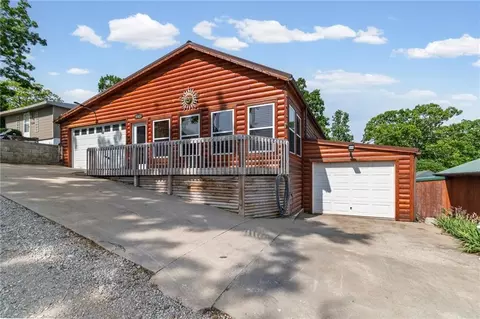 31425 Chance Ave, Warsaw, MO 65355