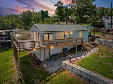 31447 Stonecrest Rd, Warsaw, MO 65355