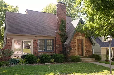 7214 Grand Ave, Kansas City, MO 64114