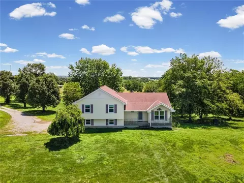 20023 NE 138th St, Kearney, MO 64060