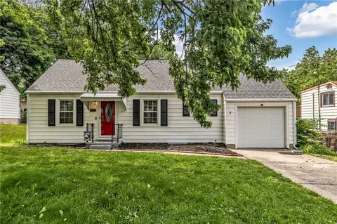 515 NE Greenfield Rd, Kansas City, MO 64116