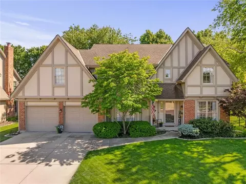 9613 W 123rd St, Overland Park, KS 66213