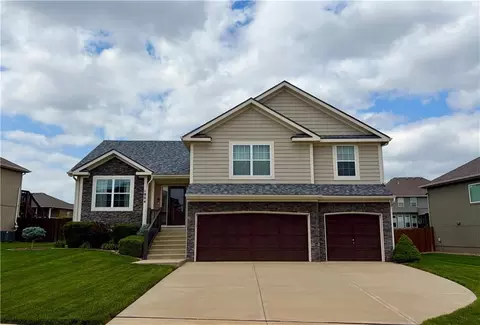 1804 NW 94 Ter, Kansas City, MO 64155