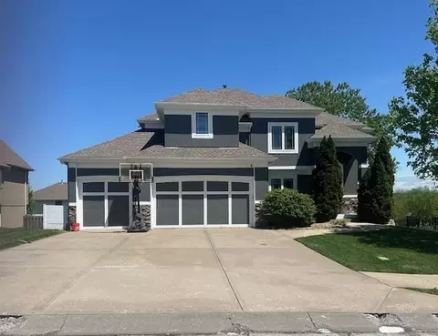 405 NE Woodpark Ln, Lees Summit, MO 64086
