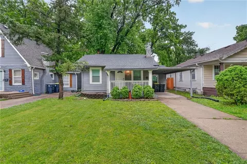7637 Jefferson St, Kansas City, MO 64114