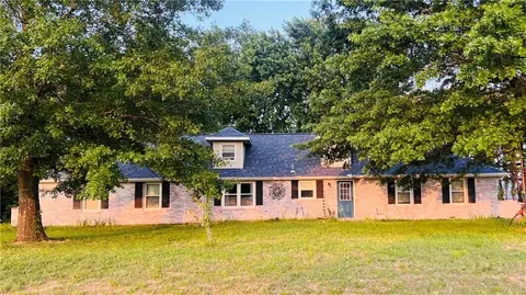 703 NE 102 P Rd, Clinton, MO 64735