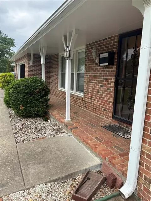 Exterior - 613 NE Coronado Ave, Lees Summit, MO 64063 photo 3 of 6