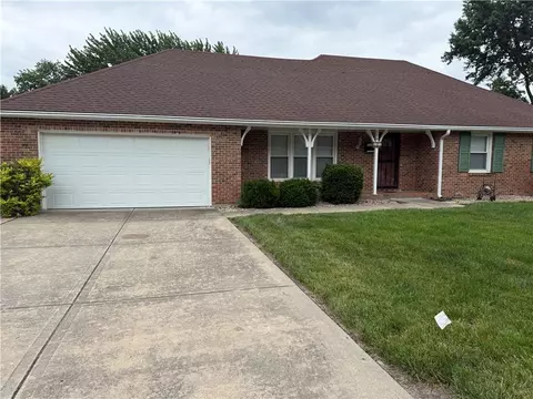 613 NE Coronado Ave, Lees Summit, MO 64063