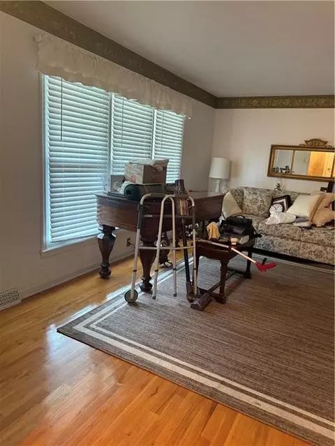 Living - 613 NE Coronado Ave, Lees Summit, MO 64063 photo 2 of 3