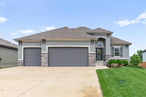 25404 W 146 St, Olathe, KS 66061