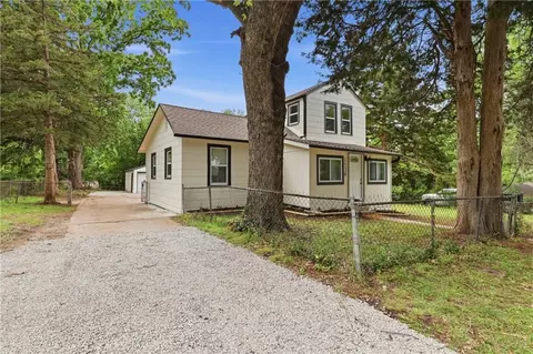 1530 S Harvard Ave, Independence, MO 64052