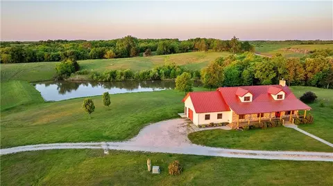 West 168th Avenue, Bethany, MO 64424