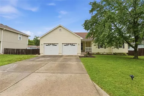 209 Dawn Ave, Belton, MO 64012