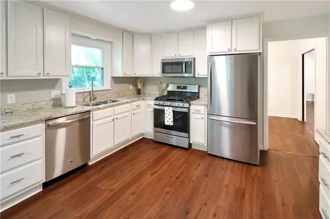 Kitchen - 600 Christopher St, Warrensburg, MO 64093 photo 1 of 6