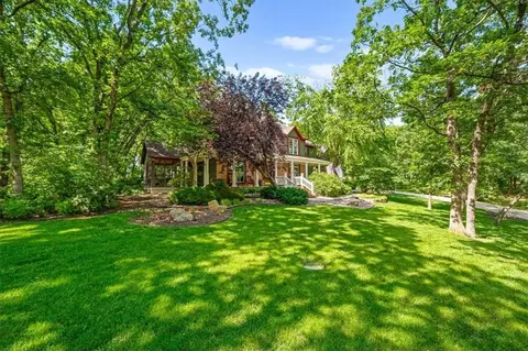 24450 W 61st Ter, Shawnee, KS 66226