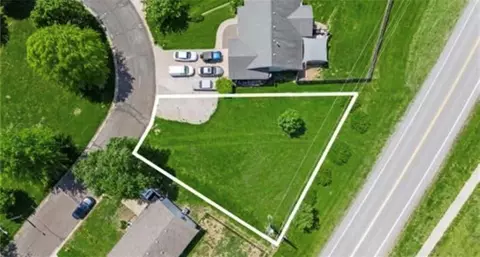 1212 Frankin Dr, Weston, MO 64098