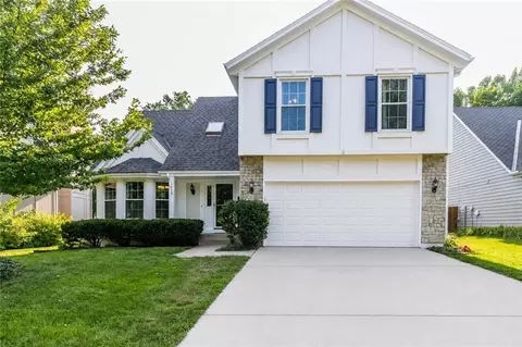 11938 S Hallet St, Olathe, KS 66062