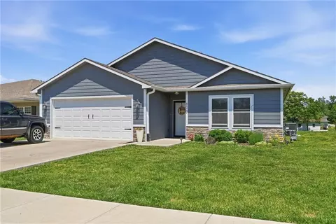 800 16th St, Valley Falls, KS 66088