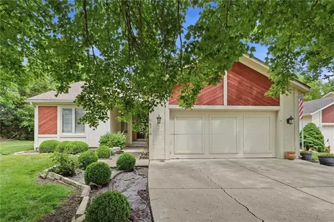 16510 W 133rd St, Olathe, KS 66062