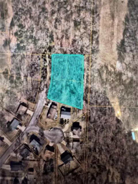 404 N Countryside Rd, Blue Springs, MO 64015
