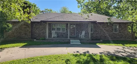 707 Dean St, Richmond, MO 64085