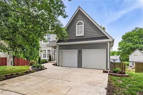 4726 Brockway St, Shawnee, KS 66226