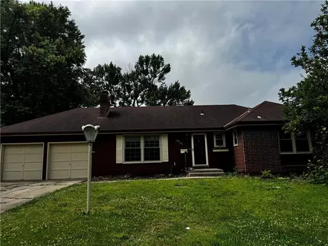 10605 E 79th St, Raytown, MO 64138