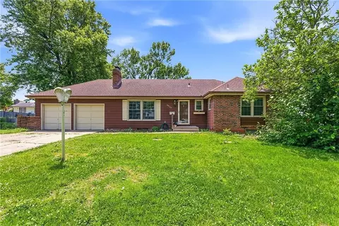 10605 E 79th St, Raytown, MO 64138