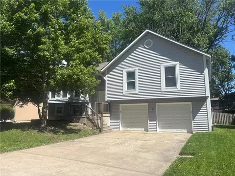 1312 E 153rd St, Olathe, KS 66062