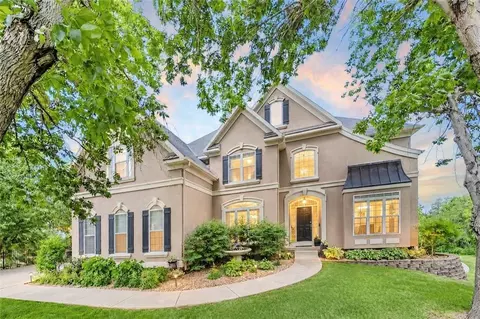 6 River Rdg, Saint Joseph, MO 64507
