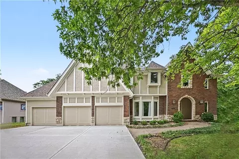 5500 NW 62nd St, Kansas City, MO 64151