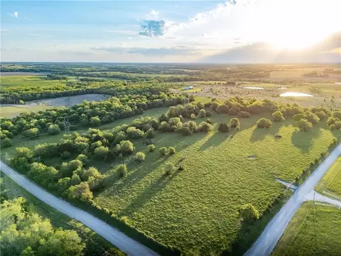 Ayers Road, Parker, KS 66072