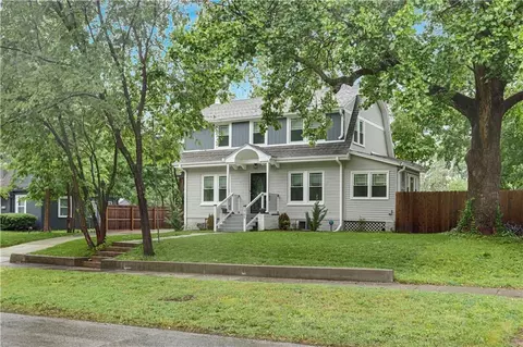 1705 SW Walnut St, Blue Springs, MO 64015