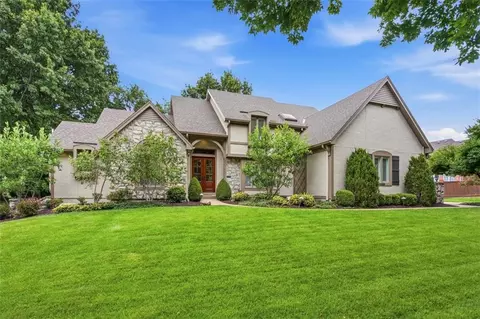 3604 W 129th St, Leawood, KS 66209