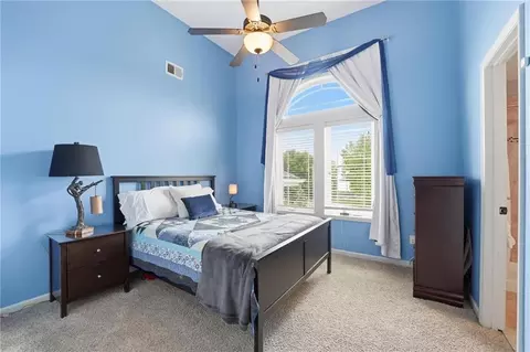 Bedroom - 2910 NE Viewpark Pl, Lees Summit, MO 64086 photo 3 of 8