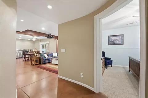Entry Way - 2910 NE Viewpark Pl, Lees Summit, MO 64086 photo 3 of 3