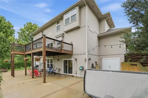 Exterior - 2910 NE Viewpark Pl, Lees Summit, MO 64086 photo 8 of 25