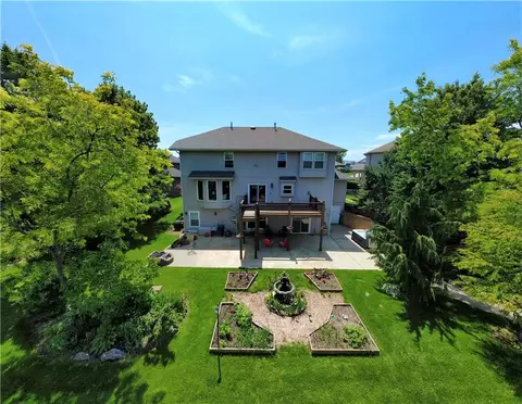 Exterior - 2910 NE Viewpark Pl, Lees Summit, MO 64086 photo 18 of 25