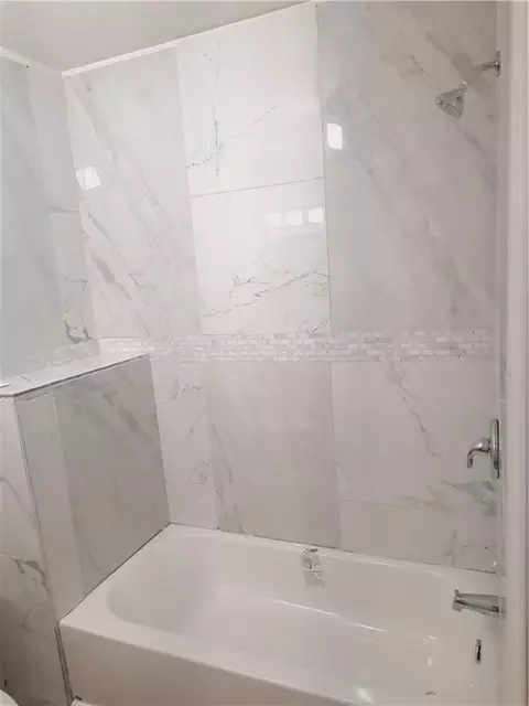 Bath - 526 S Brookside Ave, Independence, MO 64053 photo 3 of 4