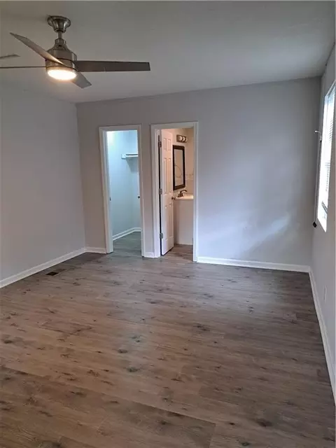 Bedroom - 526 S Brookside Ave, Independence, MO 64053 photo 3 of 4
