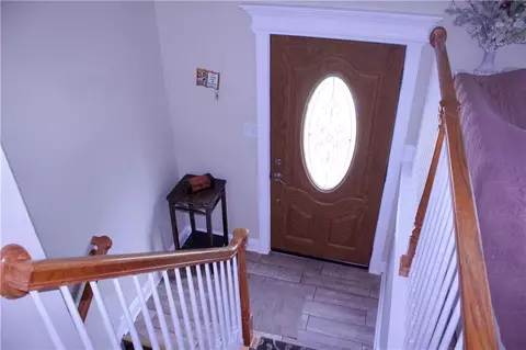 Entry Way - 15404 E 35th St, Independence, MO 64055 photo 2 of 4