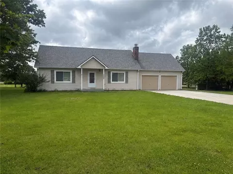 24960 Earnest Rd, Osawatomie, KS 66064