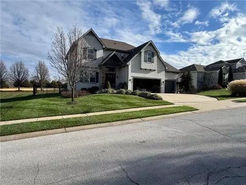 4209 N 141st St, Basehor, KS 66007