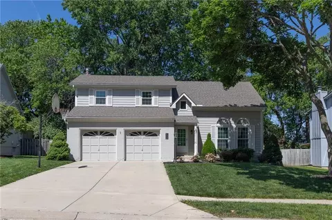 7906 Alden Ln, Lenexa, KS 66215