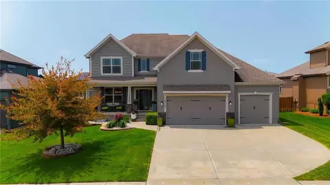 1513 SW Whistle Dr, Lees Summit, MO 64082