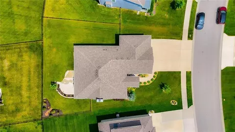 View/Area - 330 NW Ambersham Dr, Lees Summit, MO 64081 photo 2 of 2