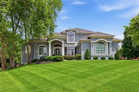 2848 W 138th Ter, Leawood, KS 66224