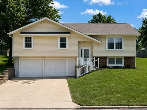 614 W Torrance St, Maryville, MO 64468